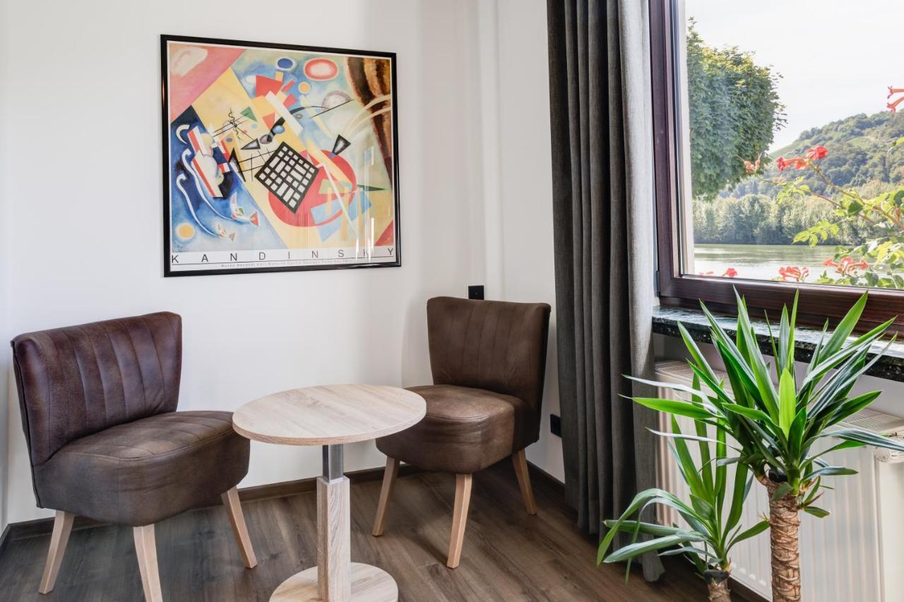 Hotel Garni "Cafe Im Hamm" Целль-ан-дер-Мозель Екстер'єр фото