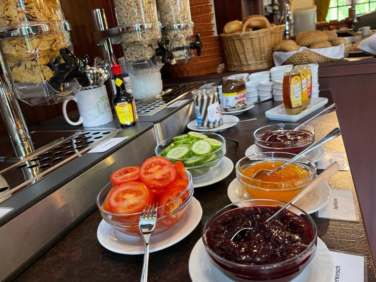 Hotel Garni "Cafe Im Hamm" Целль-ан-дер-Мозель Екстер'єр фото